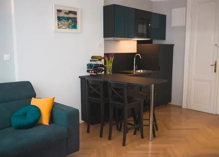 Stross Apartments